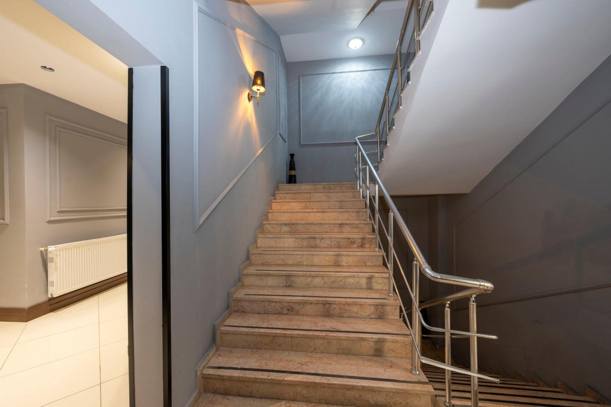 Comfort Suites Hotel Istanbul Bagian luar foto